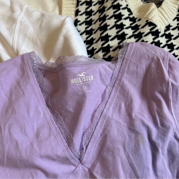Hollister Tops Bundle - Picture 6 of 12